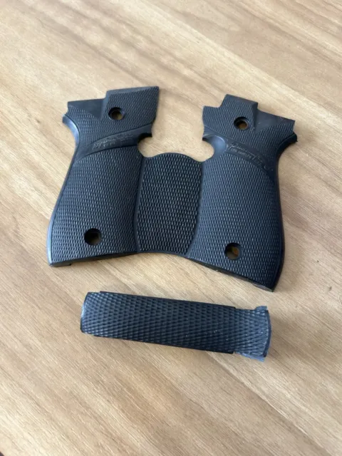 Pachmayr Magazine Sleeve/Grip Extender Adapt Full-Size Mags for Compact  Pistol