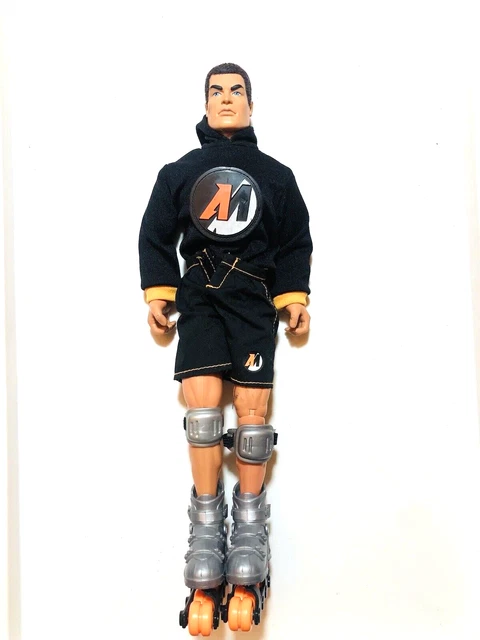 HASBRO 1998 ACTION MAN EXTREME ROLLER BLADE ATTACK 12