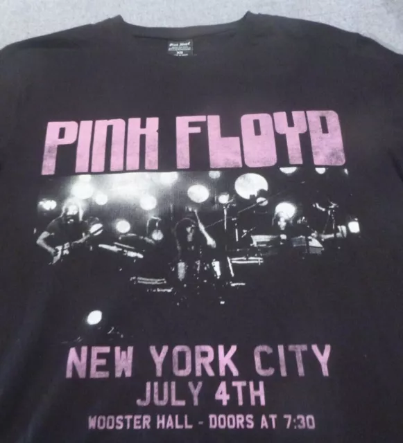 PINK  FLOYD  -  Men's  T-Shirt  -  Brand new - NO  Tags - Size  X- Small