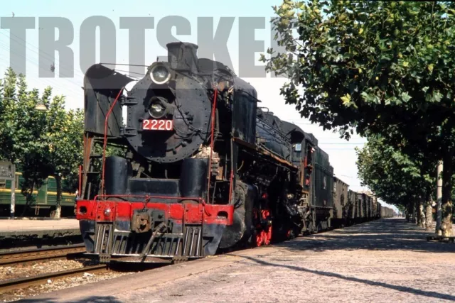 35mm Slide CR China Chinese Railways Steam Loco FD 2220 c1981 Original