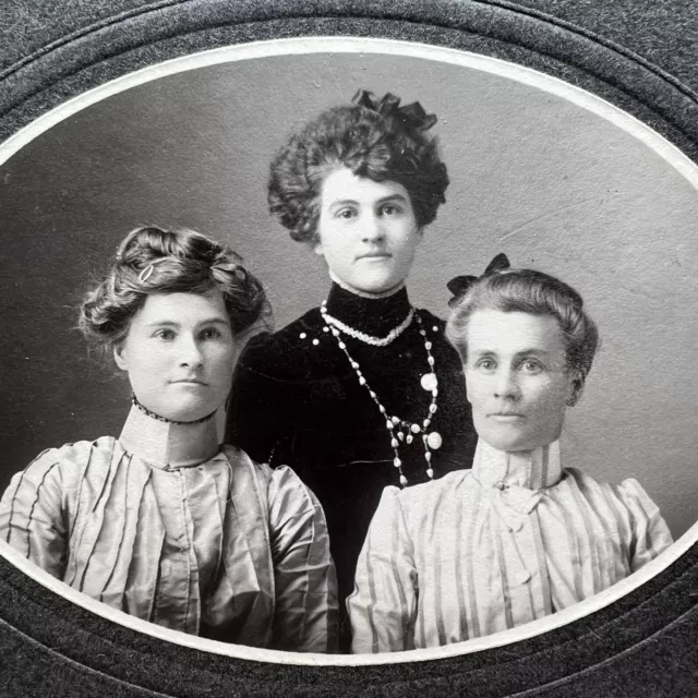 Antique Portrait San Bernardino, CA 3 Women Oval Cabinet Card Photo Family Mom