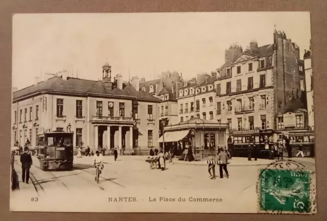 CPA, NANTES (44), La Place du Commerce, Animée 1910