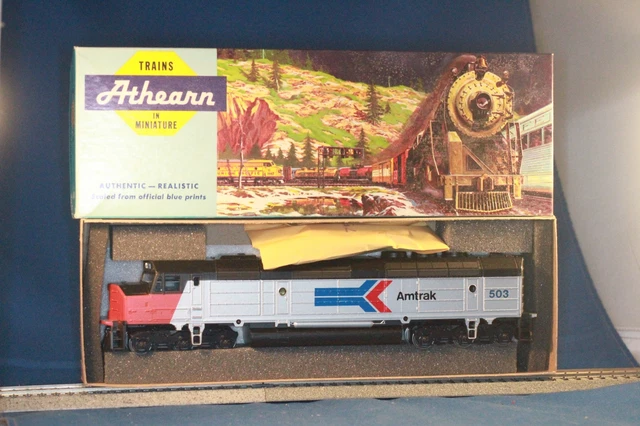 Athearn 3233 HO F7A Un-Powered Amtrak 157 Locomotive