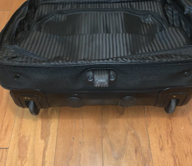 Tumi Black Wheeled Large Bifold Garment Bag Luggage 22” X 22” X 12” 5