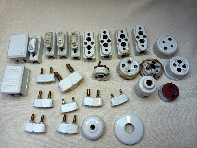 Lot De Porcelaine Pour Électricité, Porte Fusible,....