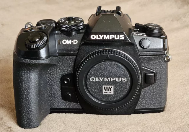 Olympus Kamera OM-D E-M1 Mark II - Body / Gehäuse - 95608 Auslösungen - gut!