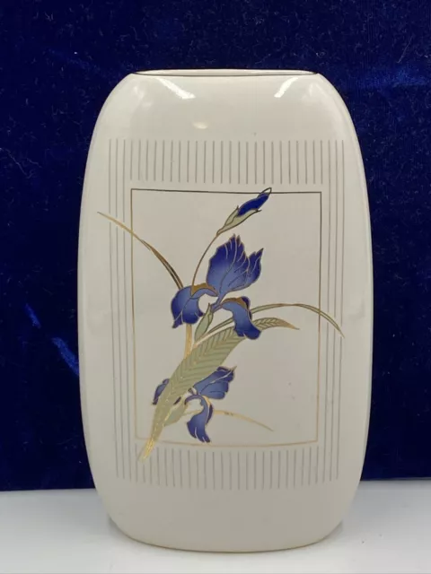 Otagiri Grand Iris Oval Vase 6”