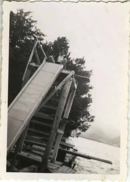 Photo Ancienne - Vintage Snapshot - Lac Annecy Plongeoir Toboggan Drôle 1944