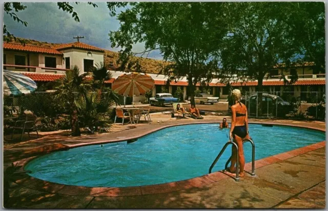 KINGMAN Arizona Postcard ARCADIA LODGE Pool Scene ROUTE 66 Roadside 1960s Unused