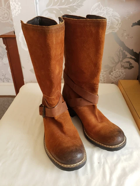 Clarks lallana beat boots hotsell