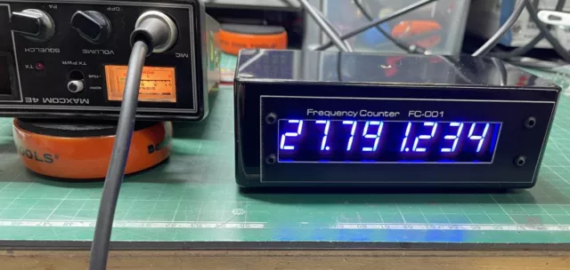 Contatore di frequenza in linea 8 cifre con porta campione RF per radio CB/bande HF