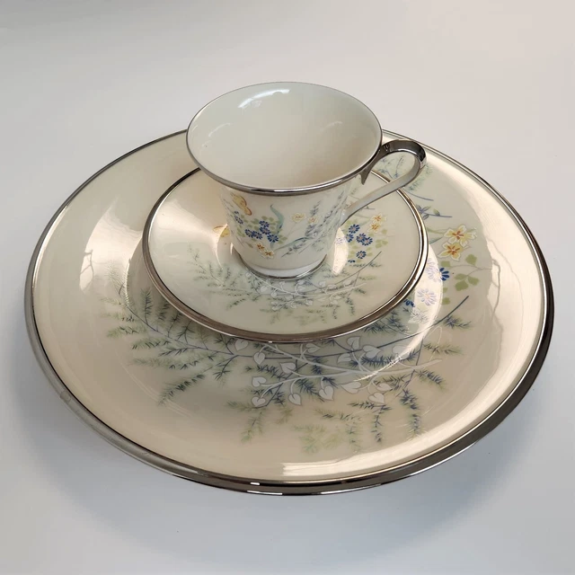 EUC Lenox Cinderella Platinum Trim 3 Piece Set Dinner Plate Cup & Saucer 