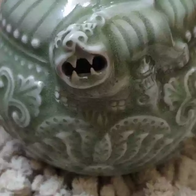 Chinese Northern Song Yaozhou Celadon Reverse Flow Small Teapot Tiger Spout 2