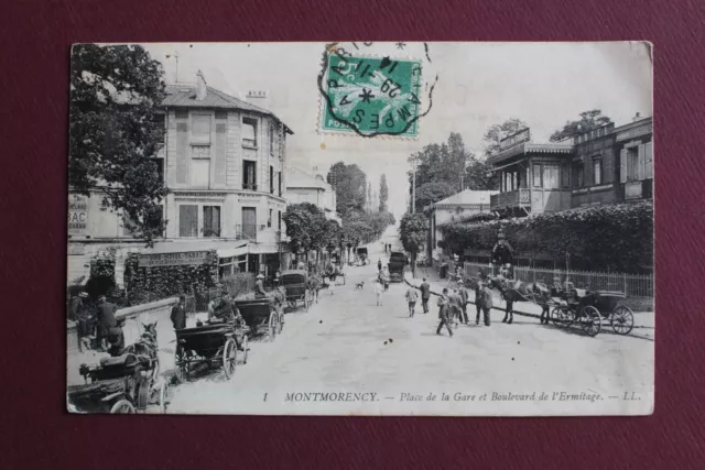 CPA  - MONTMORENCY - la place de la gare et le boulevard de l'ermitage