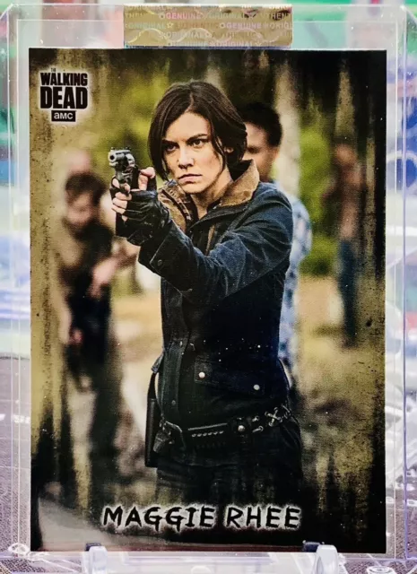 The Walking Dead Hunters & Hunted Maggie Rhee #4 Photo Image Variation Base Card