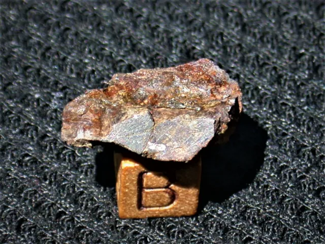 NWA xxx Unclassified PALLASITE meteorite cut fragment - 3.6 g