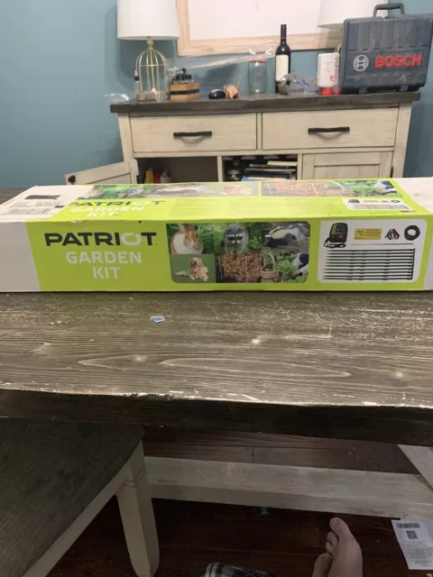 Patriot Pet & Garden Electric Fence Kit With 110v New  Box Pest And Dog Control