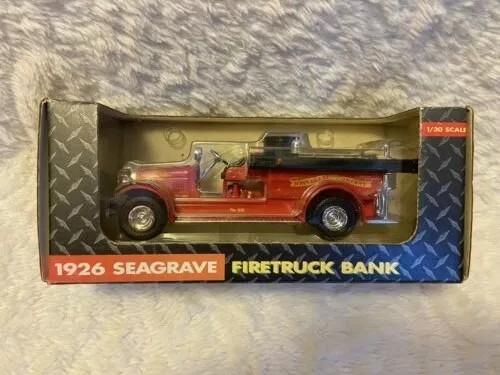 John Deere 1926 Seagrave Firetruck Bank 1:30 Scale ERTL 1992