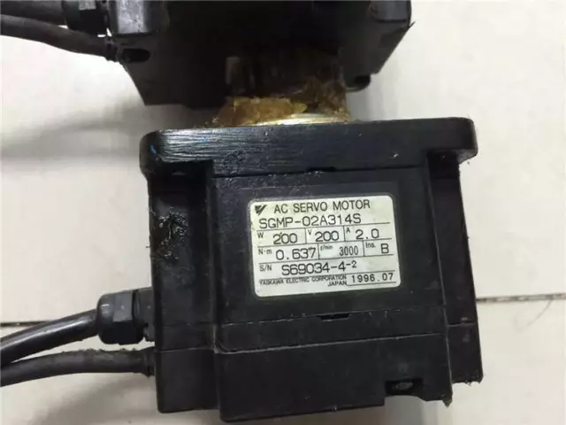 ONE Used SGMP-02A314S Yaskawa Servo Motor