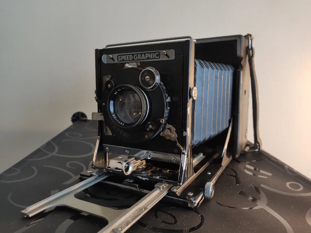 Graflex Speed Graphic No.32 KODAK ANASTIGMAT F-4.5 6 3/8 In.