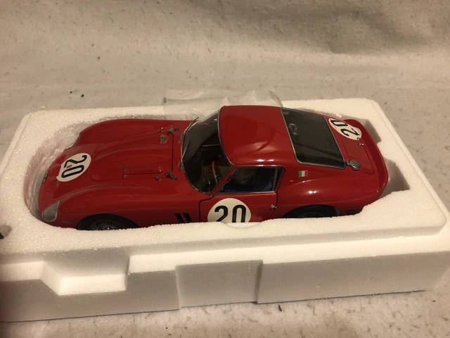 Kyosho Ferrari 512BB 1/18 – Rouge – Diecast D’occasion – DC21823W