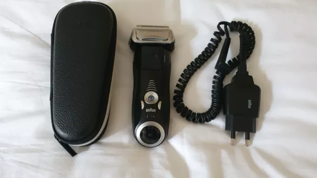 Braun Series 7 Rechargeable Electric Shaver 7840s Wet & Dry Excellent Condition