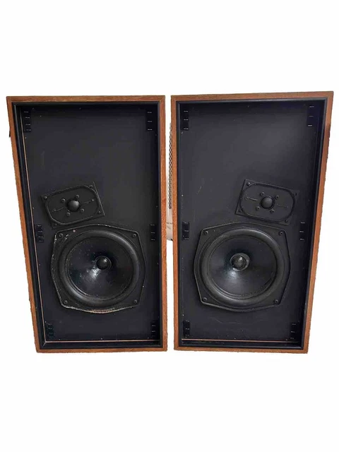 A PAIR OF Monitor Audio Hi Fi loudspeakers
