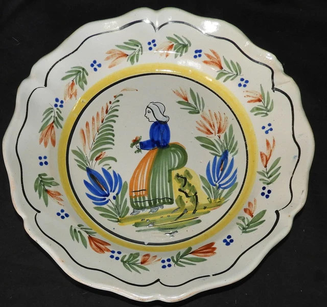 J} Assiette ancienne 19è Faïence de QUIMPER HB (décor breton..) -n°12-