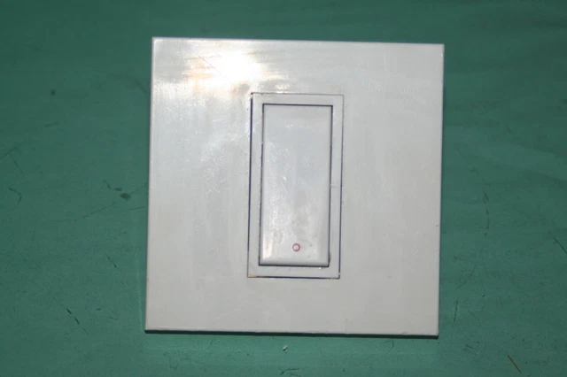 Bouton poussoir à bascule pour télérupteur Legrand Mosaic 50 ancien modèle