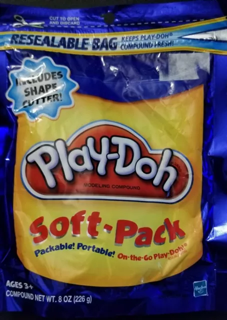 Play-Doh Soft Pack and 1 Shape Cutter - Yellow