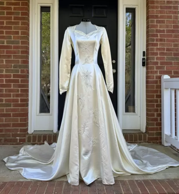 1930's 40’s vintage wedding liquid satin wedding dress extra small beading Ivory