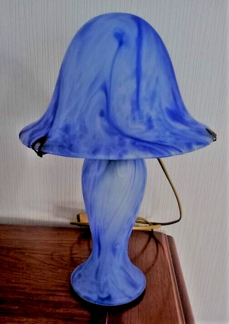 Superbe lampe champignon en pâte de verre bleu Vincent cadeaux  luminaires.