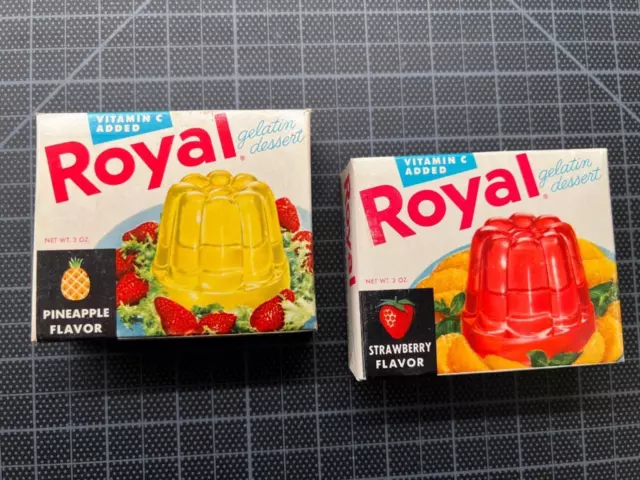 2 VINTAGE 1950's 1960's Full Boxes ROYAL Dessert PINEAPPLE & STRAWBERRY jell-o