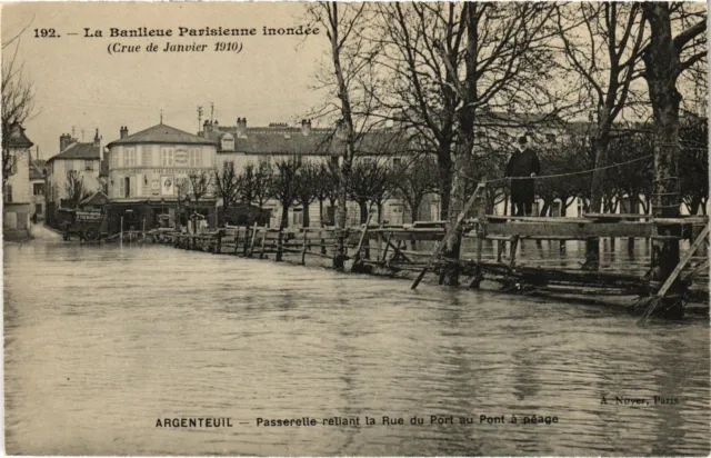 CPA Argenteuil gateway connecting the Rue du Port FRANCE (1309234)