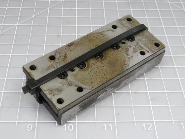 IKO CRWU 40 -95 Crossed Roller Way Unit T199467