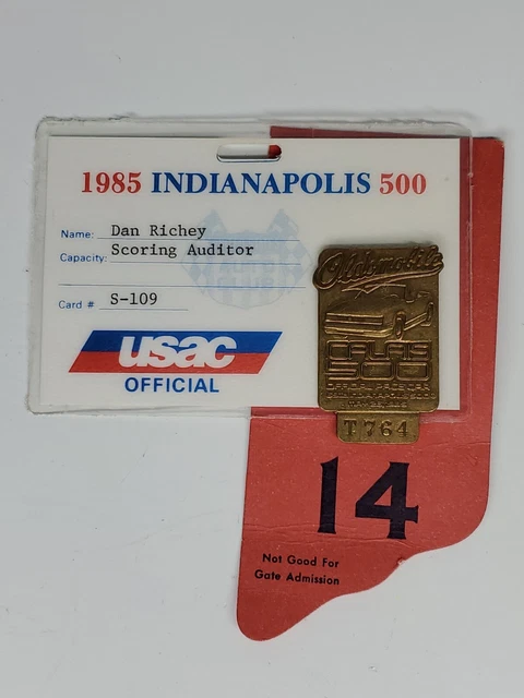 1985 Indianapolis 500 Indy Pit Badge Pin Paul Richey Scoring Auditor Oldsmobile