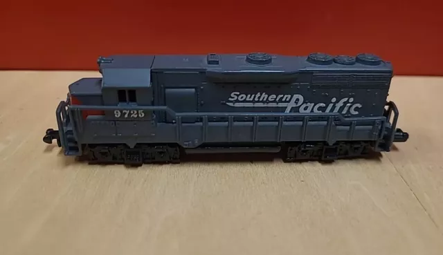 Southern Pacific Locomotive 9725 Model Train High Speed N Scale #418