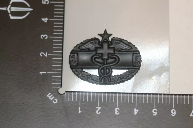 Vietnam & Post Period Us Army Combat Medical Badge 2Nd Insignia Subdued Metal