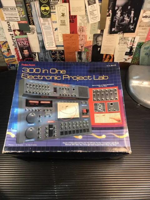 Radio Shack 300 in One Electronic Project Lab Science Fair Kit + Parts