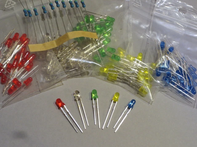 Lot De 200 LED - 100 Vertes Et 100 Rouges 3mm - Pour DIY Et Électronique