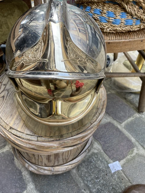 lampe de casque de pompier français des années 1840 - En vente sur France