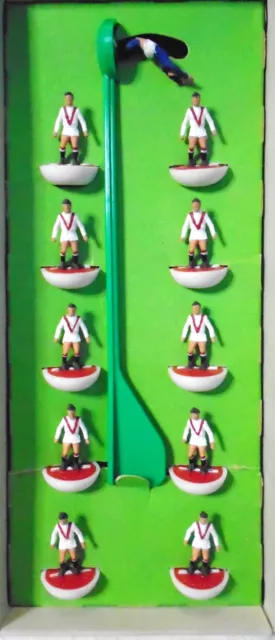 Subbuteo Heavyweight Team " Ref:183 AIRDRIEONIANS (Scotland)black socks " hw