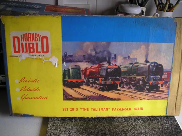 P414 Hornby Dublo 2015 "The Talisman" Passenger Train Set Golden Fleece OO Gauge