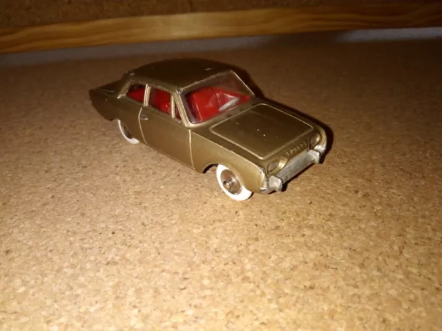 Dinky toys 559 Ford Taunus d'origine Made in France Meccano
