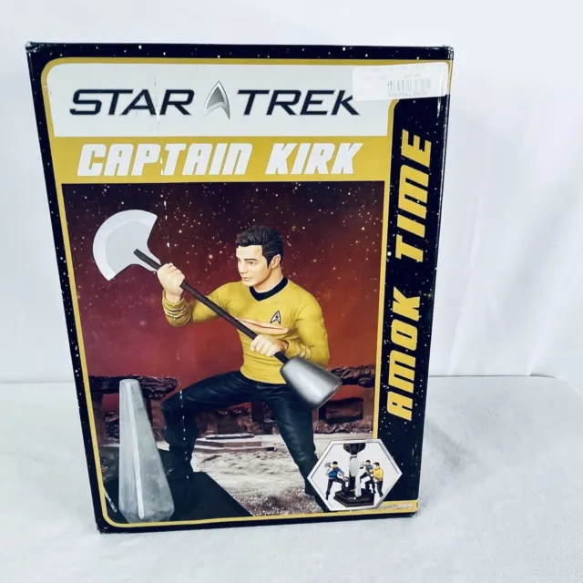 Star Trek: 'Amok Time' Captain Kirk Statue 287/1000 Diamond Select