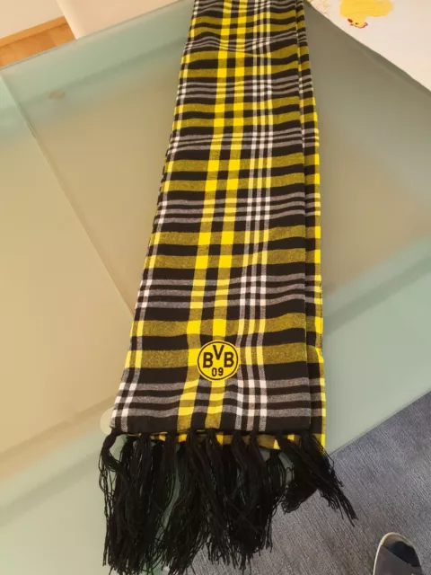 BVB Schal kariert, schwarz gelb, mit schwarzen Fransen, aus Shop Dortmund