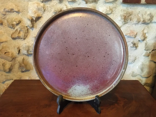 Plat en grès la borne céramique, à identifier.
