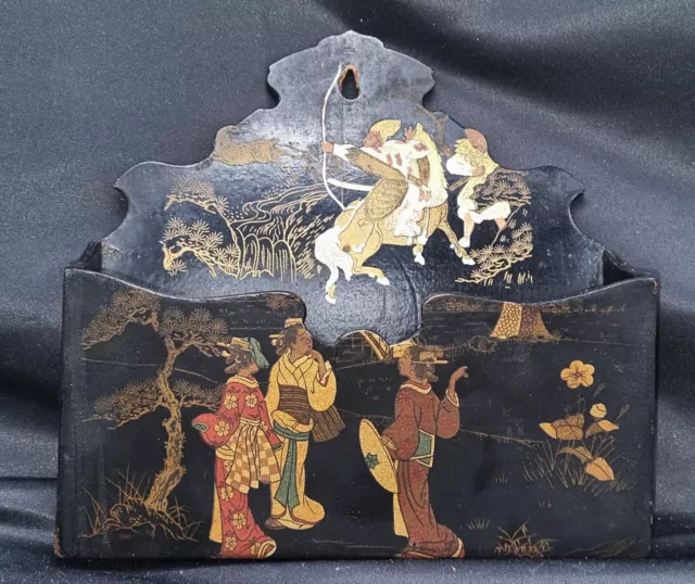 Porte Courriers en carton bouilli décor laqué Japonisant Napoléon III