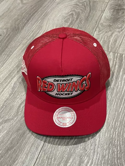 Detroit Red Wings Mitchell & Ness SnapBack Adjustable Hat Mesh Style Red Color