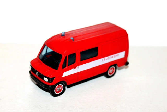 Solido 361 - Mercedes LP 1418 Camion De Pompiers 1974 (Échelle 1:50, Rouge) - Occasion Boite Incluse